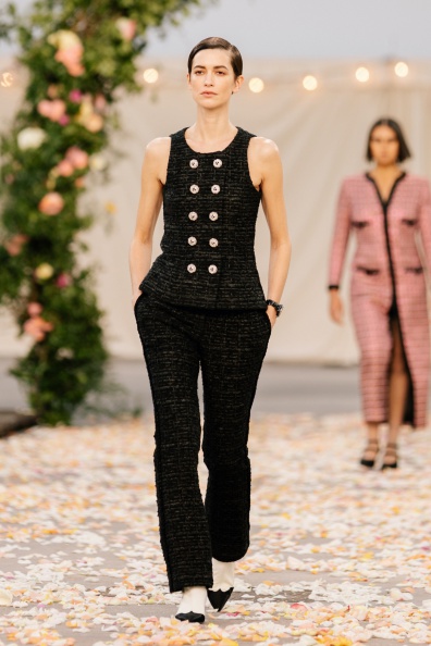 00002-Chanel-Couture-Spring-21.jpg