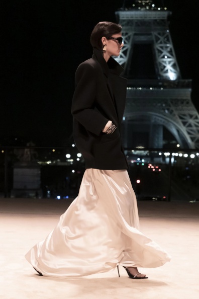 00001-saint-laurent-fall-2022-ready-to-wear-paris-credit-brand.jpg