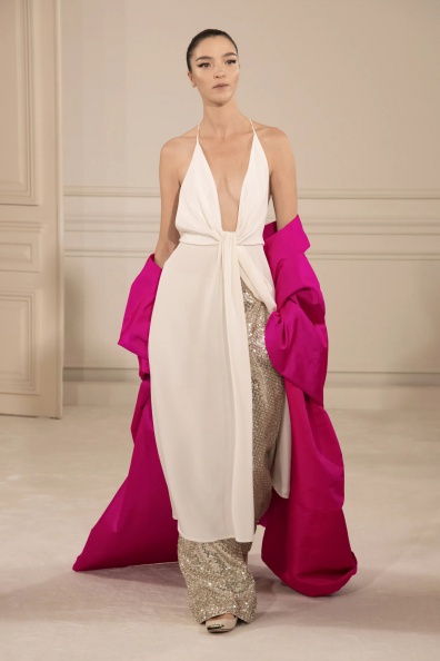 00030-Valentino-Couture-Spring-22-Paris-credit-brand.jpg