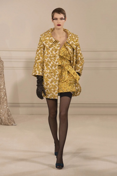 00044-Valentino-Couture-Spring-22-Paris-credit-brand.jpg