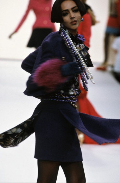 059-chanel-fall-1991-ready-to-wear-GettyImages-502655134.jpg