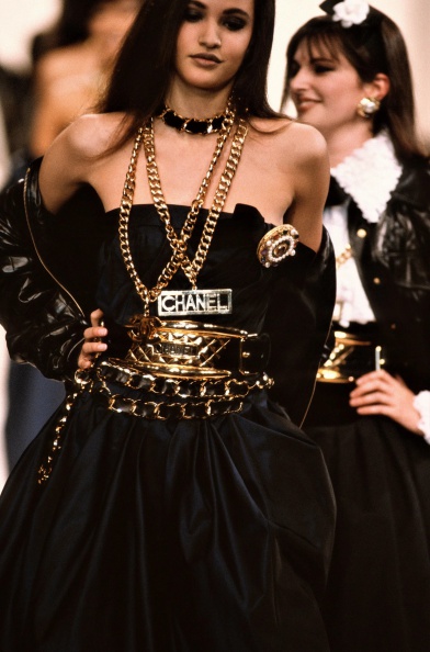 134-chanel-fall-1991-ready-to-wear-GettyImages-502655276-claudia-mason.jpg