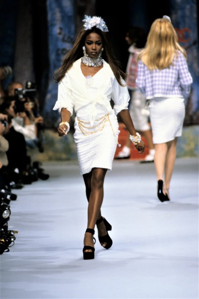 026-chanel-spring-1992-ready-to-wear-CN10011897-naomi-campbell.jpg