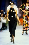 101-chanel-spring-1992-ready-to-wear-118-gisele-zelauy