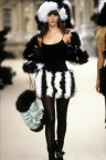 002-chanel-fall-1994-ready-to-wear-CN10010138-christy-turlington