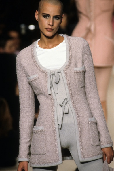 114-chanel-fall-1994-ready-to-wear-CN10010207-eve-salvail.jpg