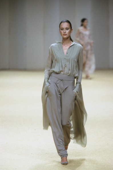046-chanel-spring-1999-couture-Img007242-natalia-semanova.jpg
