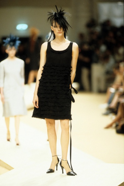 034-chanel-fall-1999-couture-CN10008889-catherine-hurley.jpg