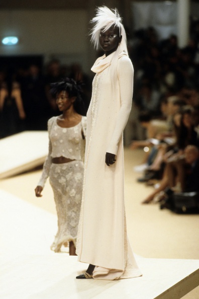 051-chanel-fall-1999-couture-CN10008875-alek-wek.jpg