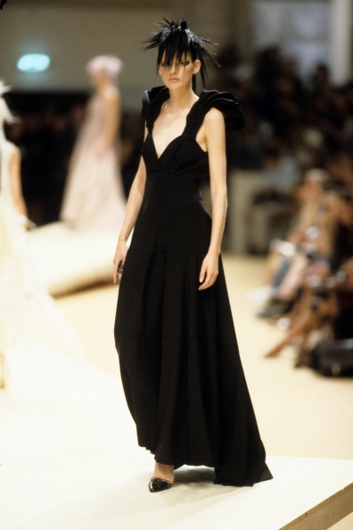 058-chanel-fall-1999-couture-CN10008854-stella-tennant.jpg