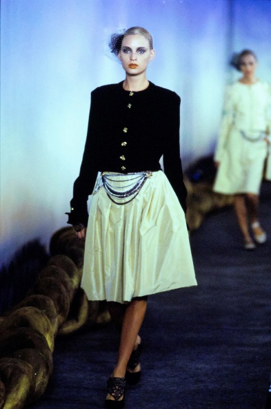 021-chanel-spring-2001-couture-CN10051438-amy-wesson.jpg
