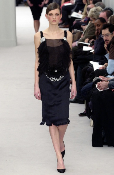 chanel-spring-2004-couture-00510h-luca-gadjus.jpg