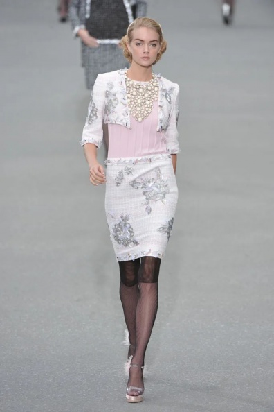 Chanel-Spring-2009-Ready-to-Wear (6).jpg