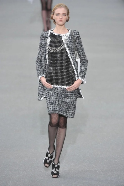 Chanel-Spring-2009-Ready-to-Wear (7).jpg