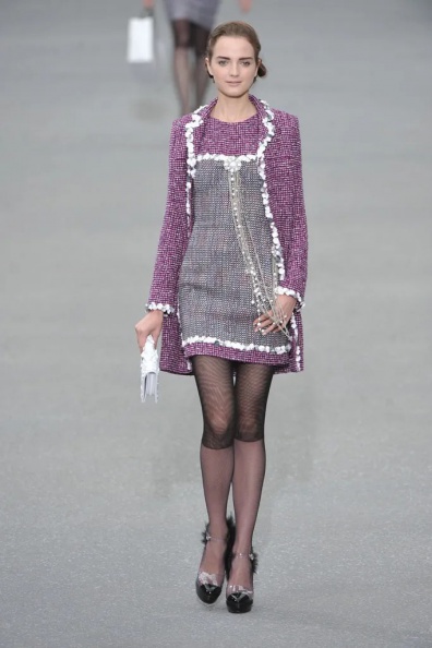 Chanel-Spring-2009-Ready-to-Wear (8).jpg