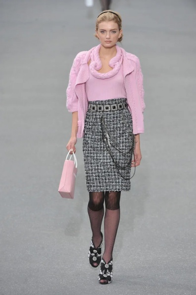 Chanel-Spring-2009-Ready-to-Wear (12).jpg