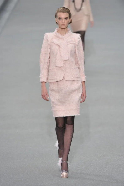 Chanel-Spring-2009-Ready-to-Wear (17).jpg