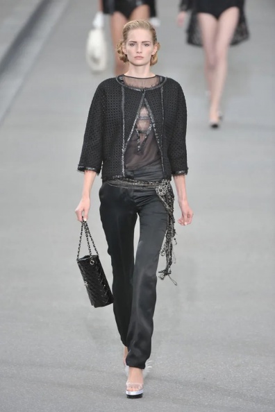 Chanel-Spring-2009-Ready-to-Wear (29).jpg