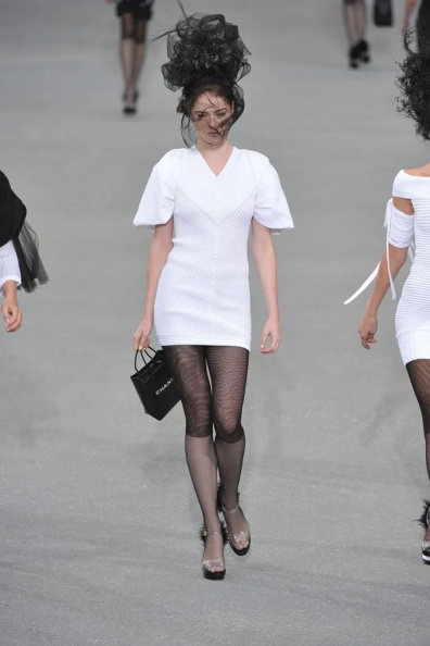 Chanel-Spring-2009-Ready-to-Wear (38).jpg