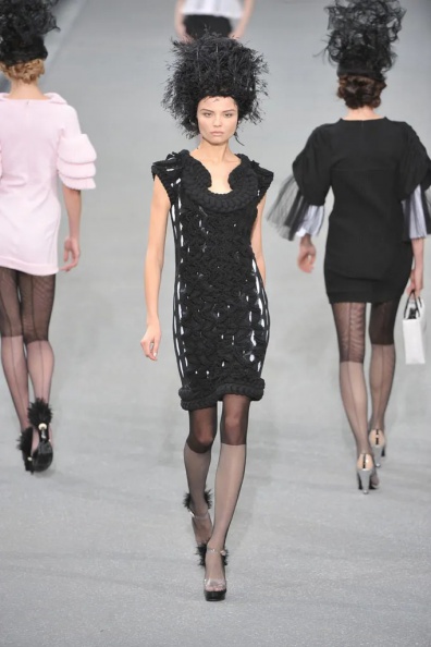 Chanel-Spring-2009-Ready-to-Wear (40).jpg