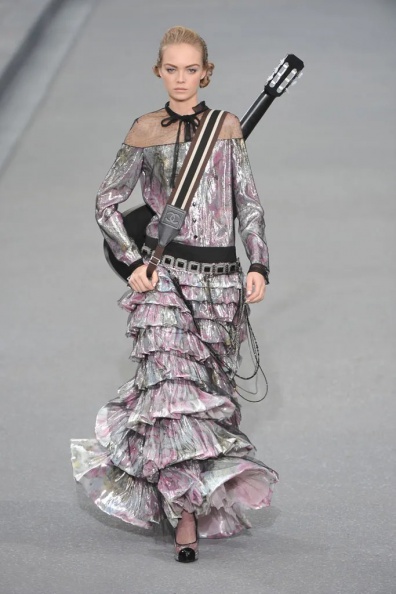 Chanel-Spring-2009-Ready-to-Wear (44).jpg