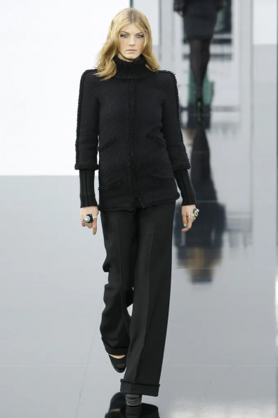 Chanel-Fall-2009 Ready-to-Wear (17).jpg