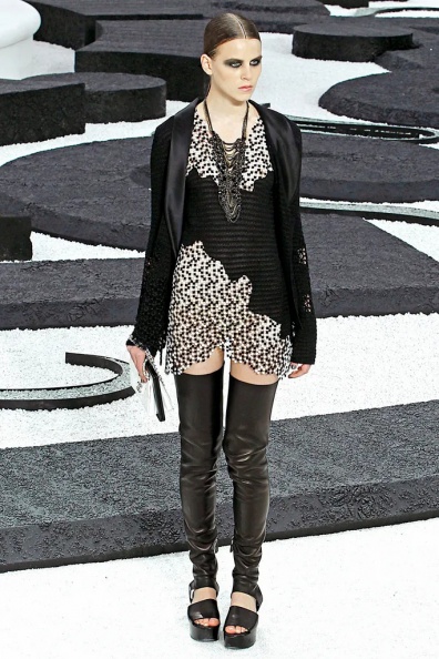 Chanel-Spring-2011-Ready-to-Wear (7).jpg