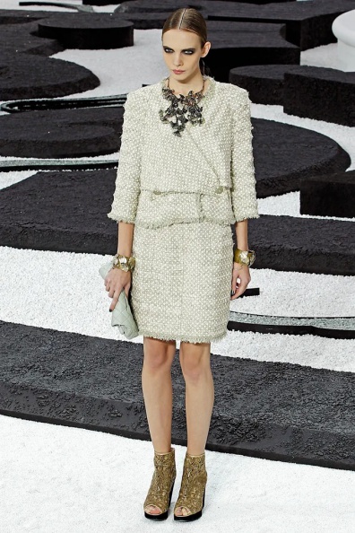 Chanel-Spring-2011-Ready-to-Wear (13).jpg