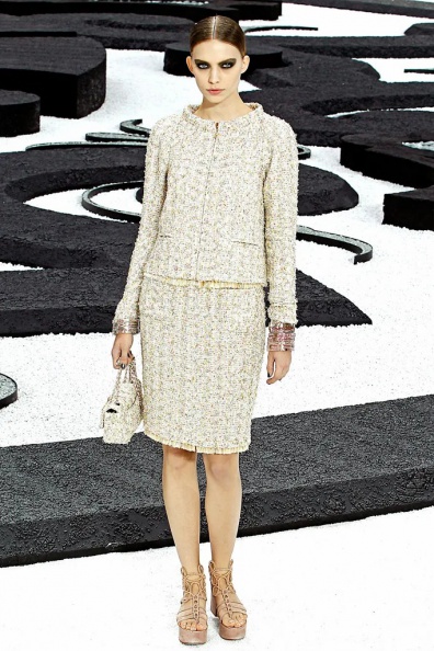 Chanel-Spring-2011-Ready-to-Wear (16).jpg