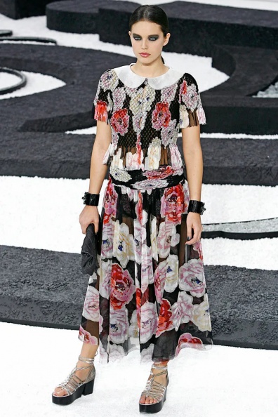 Chanel-Spring-2011-Ready-to-Wear (45).jpg