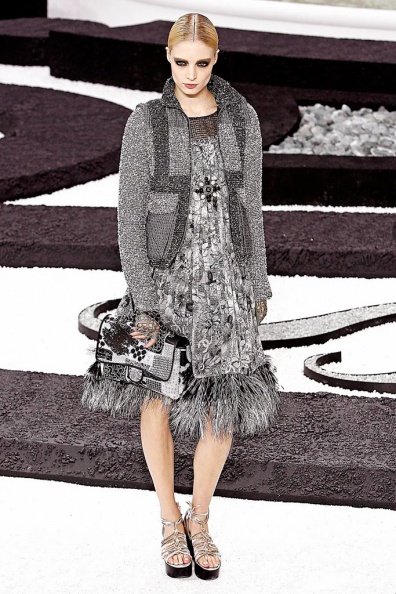 Chanel-Spring-2011-Ready-to-Wear (51).jpg