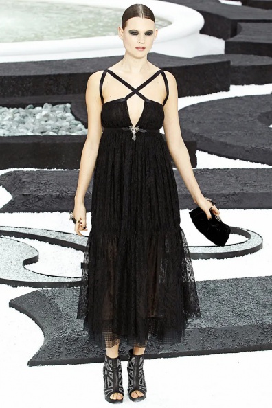 Chanel-Spring-2011-Ready-to-Wear (56).jpg