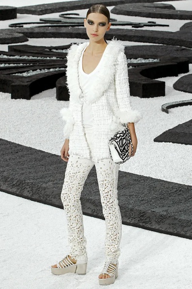 Chanel-Spring-2011-Ready-to-Wear (64).jpg