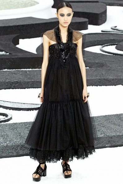Chanel-Spring-2011-Ready-to-Wear (66).jpg