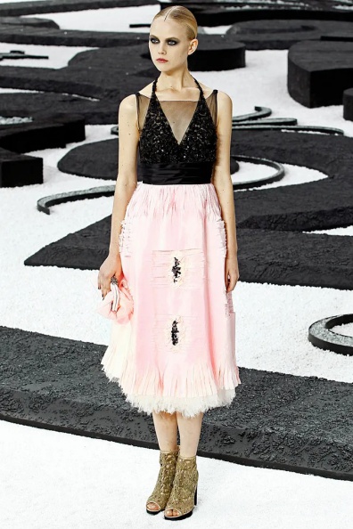Chanel-Spring-2011-Ready-to-Wear (67).jpg