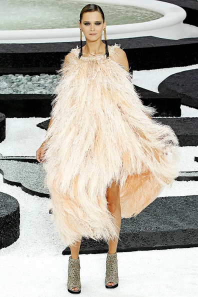 Chanel-Spring-2011-Ready-to-Wear (76).jpg