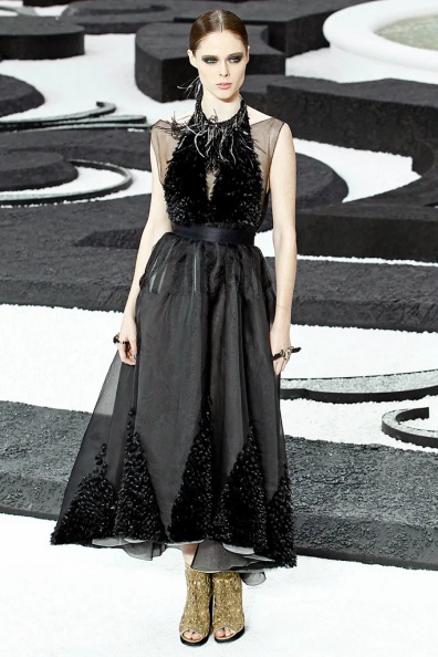 Chanel-Spring-2011-Ready-to-Wear (81).jpg