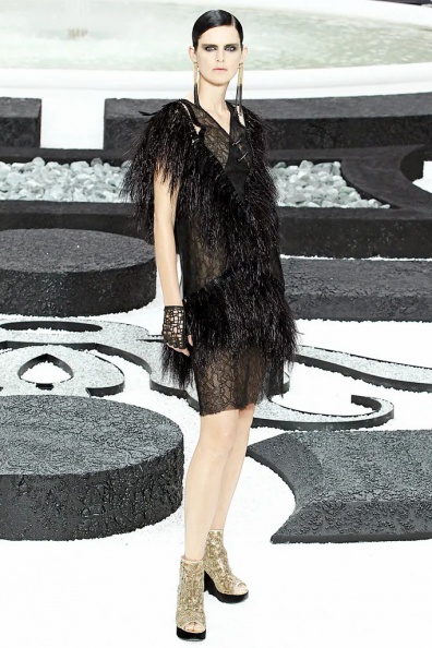 Chanel-Spring-2011-Ready-to-Wear (86).jpg