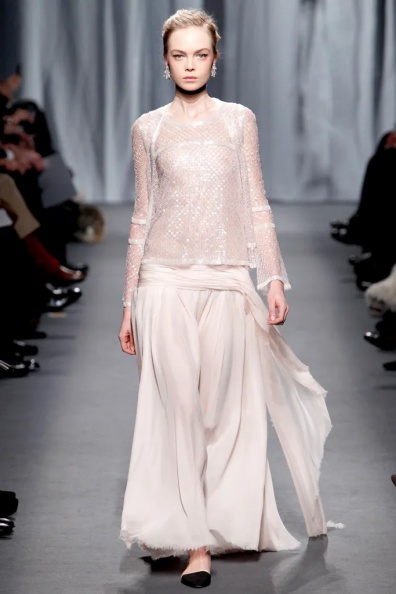 Chanel-Spring-2011-Couture (50).jpg