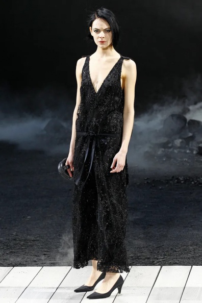 Chanel-Fall-2011-Ready-to-Wear (71).jpg