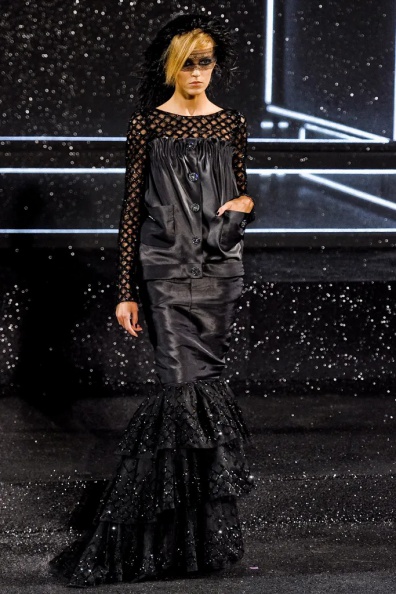 Chanel-Fall-2011-Couture (55).jpg