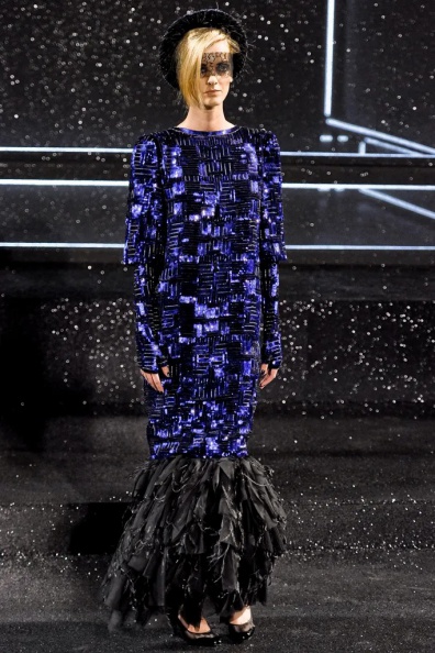 Chanel-Fall-2011-Couture (59).jpg