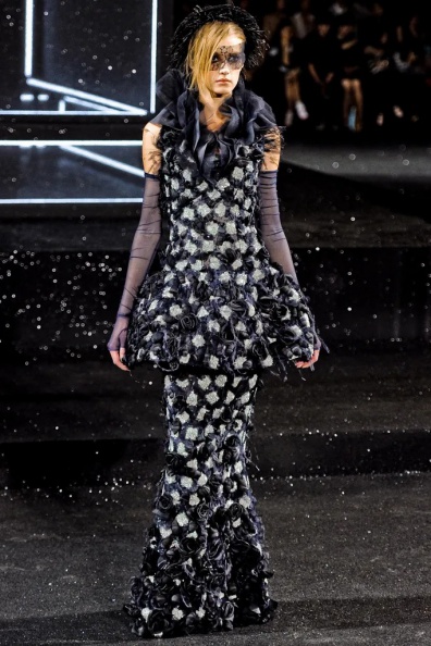 Chanel-Fall-2011-Couture (61).jpg