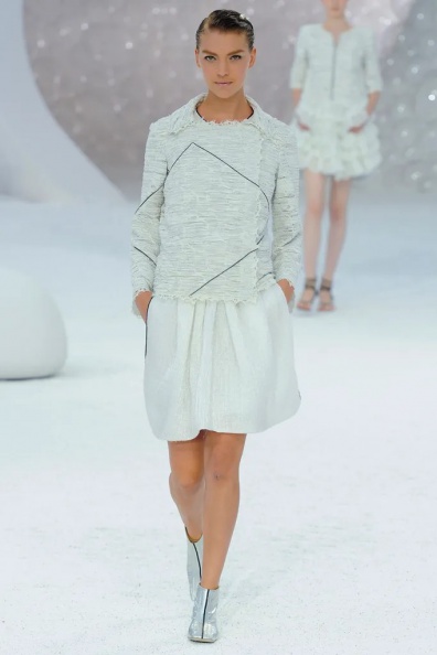 Chanel-Spring-2012-Ready-to-Wear (10).jpg