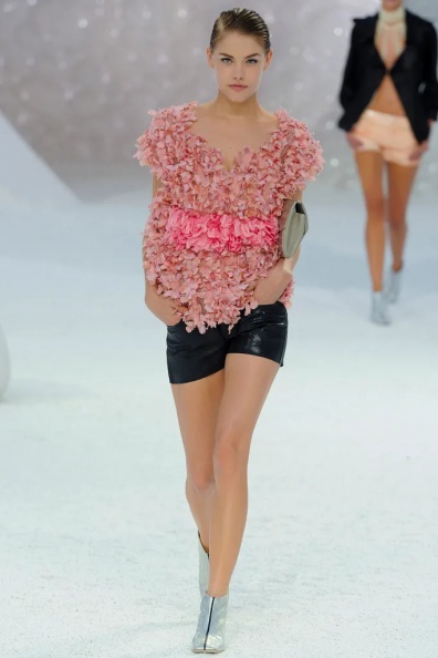Chanel-Spring-2012-Ready-to-Wear (21).jpg