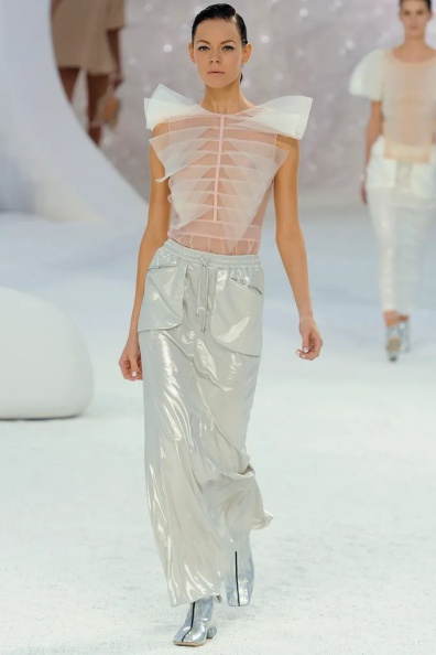 Chanel-Spring-2012-Ready-to-Wear (69).jpg