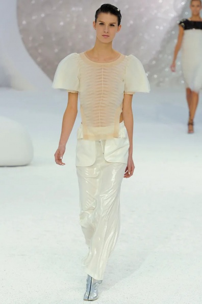 Chanel-Spring-2012-Ready-to-Wear (70).jpg