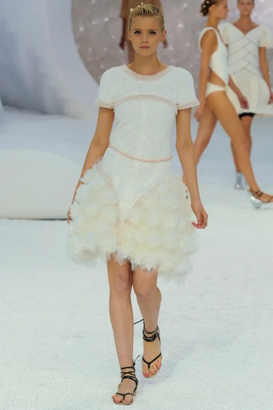Chanel-Spring-2012-Ready-to-Wear (78).jpg