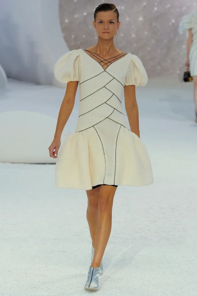 Chanel-Spring-2012-Ready-to-Wear (79).jpg