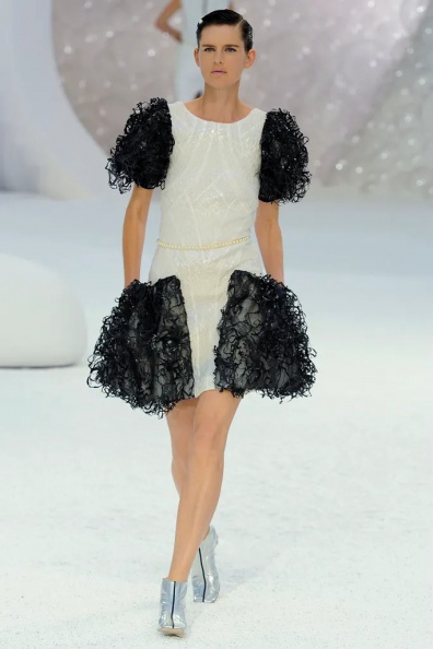 Chanel-Spring-2012-Ready-to-Wear (83).jpg